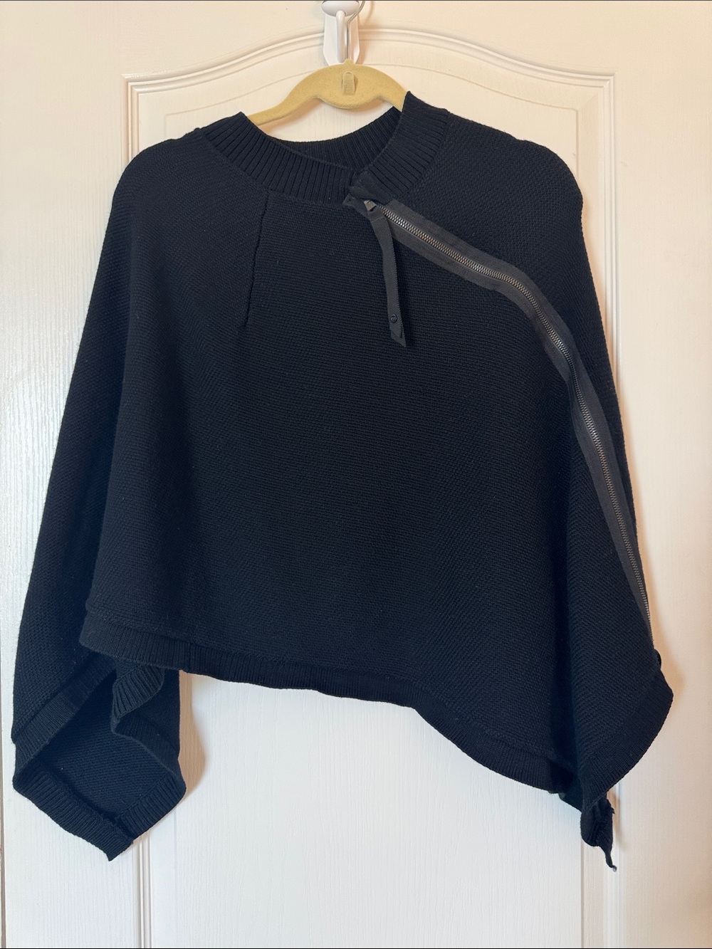 Lululemon On The Go Asymmetrical Poncho OS